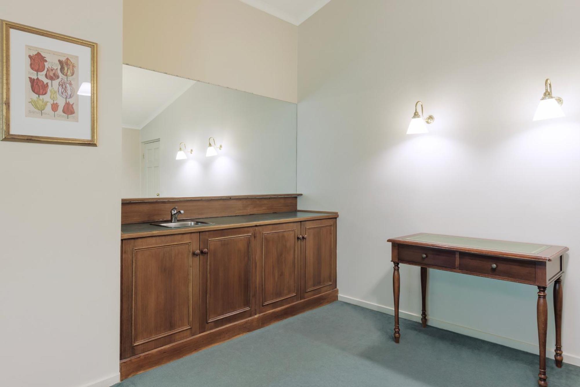 Elizabethan Lodge Melbourne Eksteriør billede